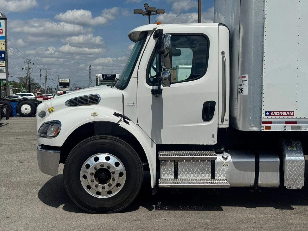 Freightliner M2-106  2017