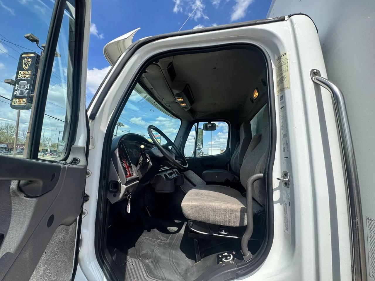 Freightliner M2-106  2017