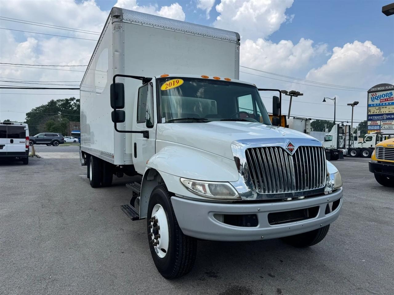 International DuraStar 4300  2019