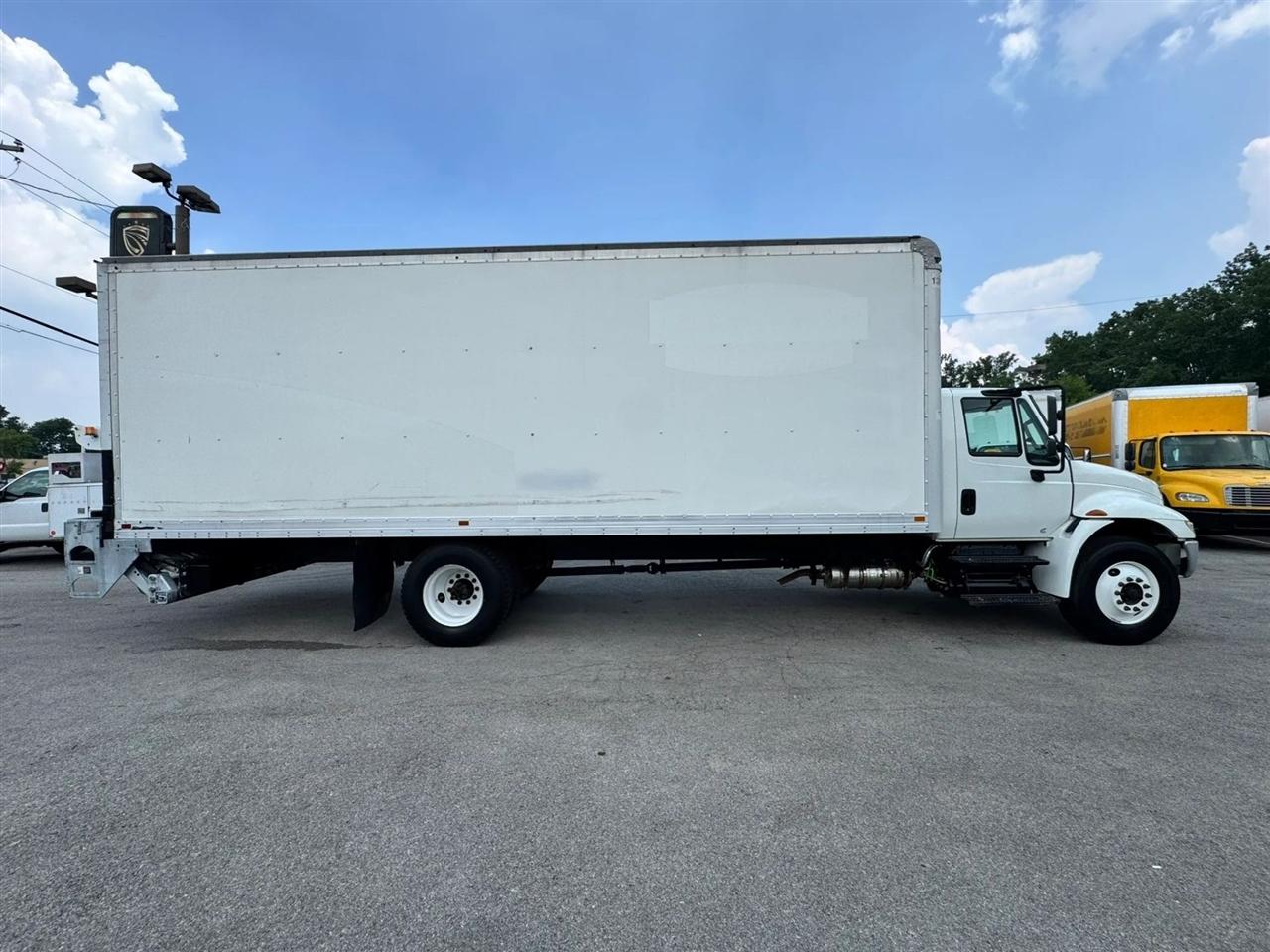International DuraStar 4300  2019
