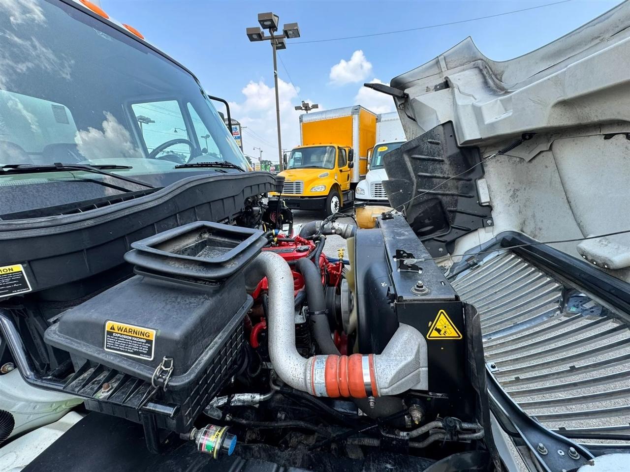 International DuraStar 4300  2019