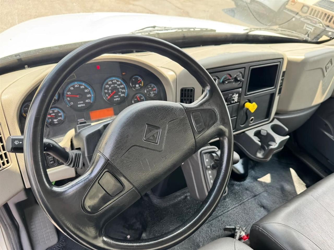 International DuraStar 4300  2019