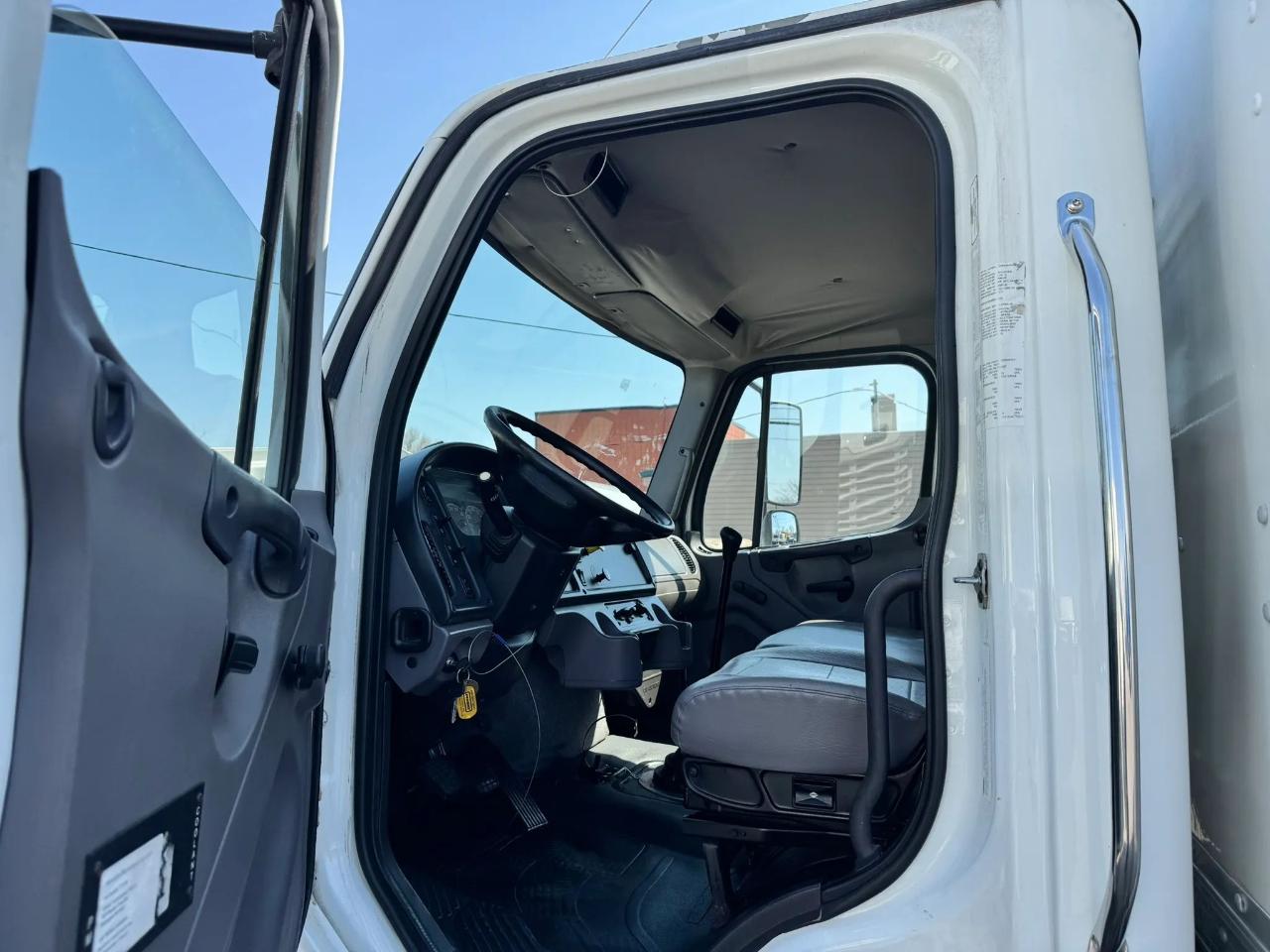 Freightliner M2 106 Medium Duty  2016