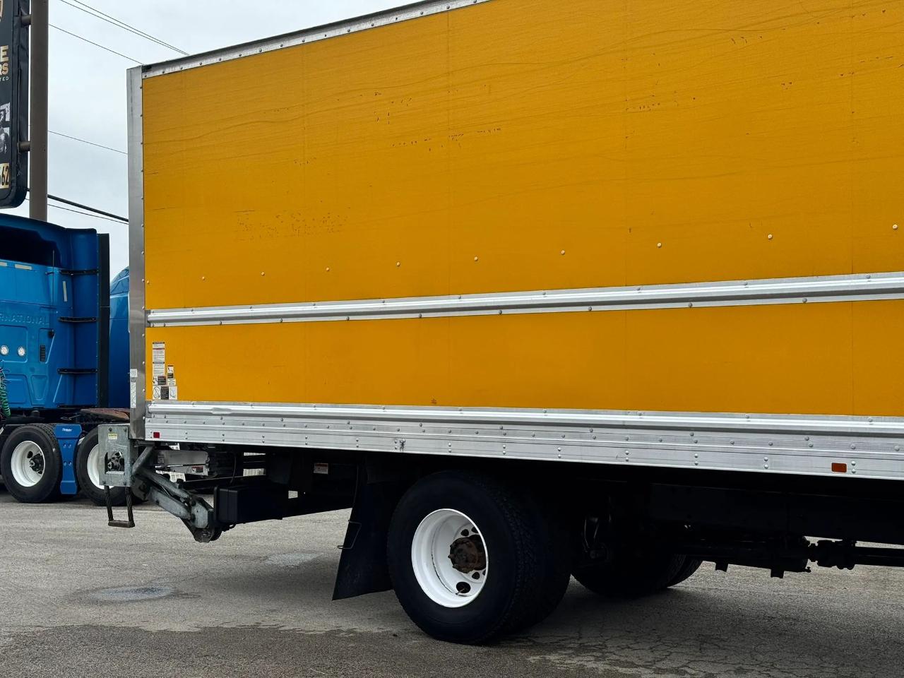 Freightliner M2 106 Medium Duty  2017