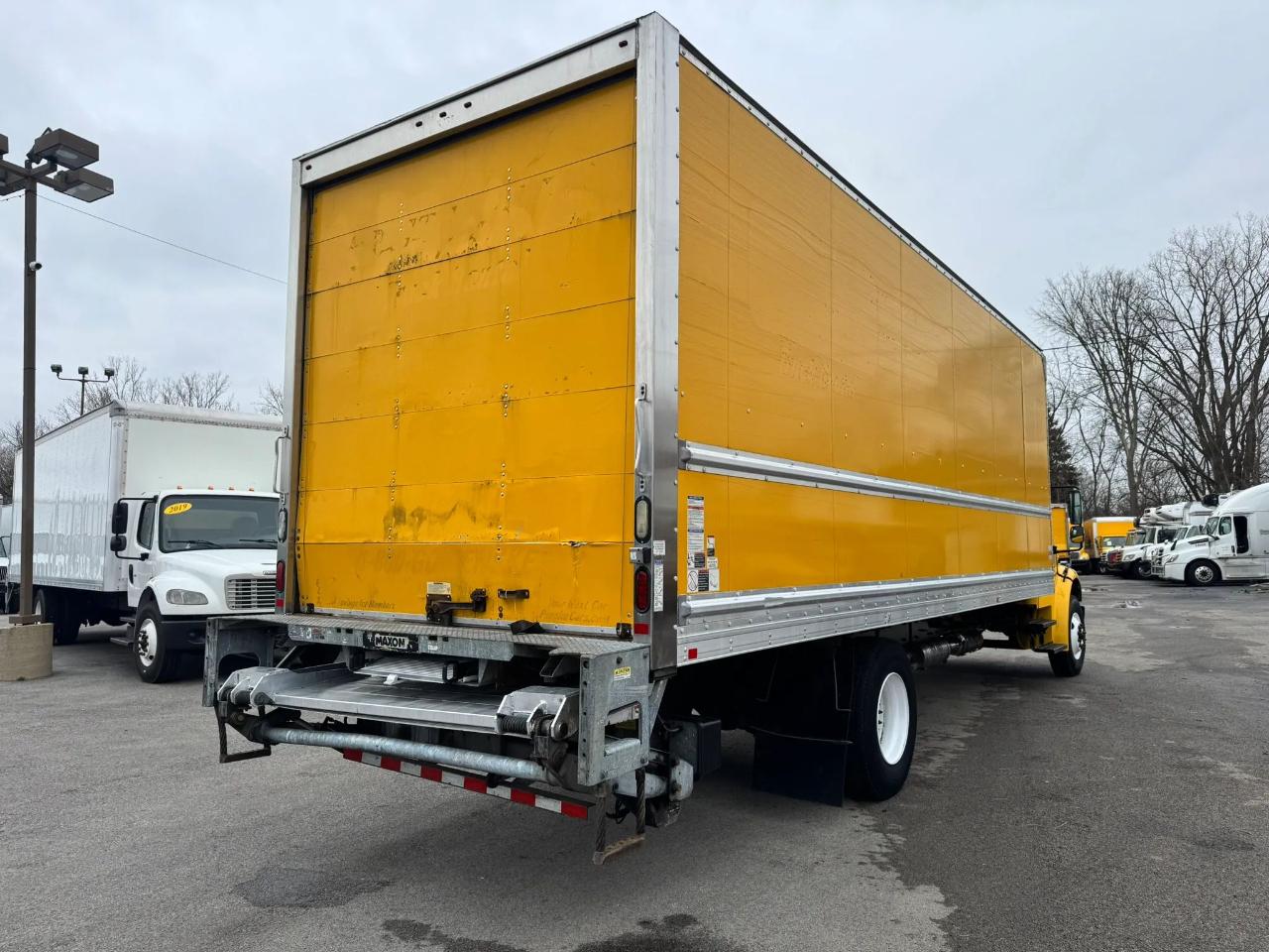 Freightliner M2 106 Medium Duty  2017