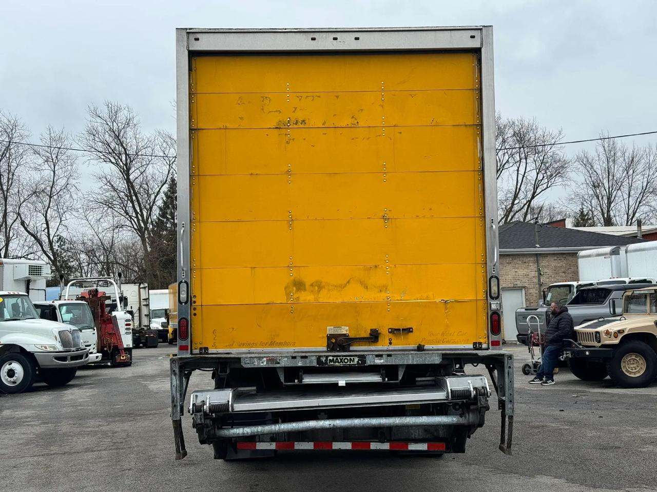 Freightliner M2 106 Medium Duty  2017
