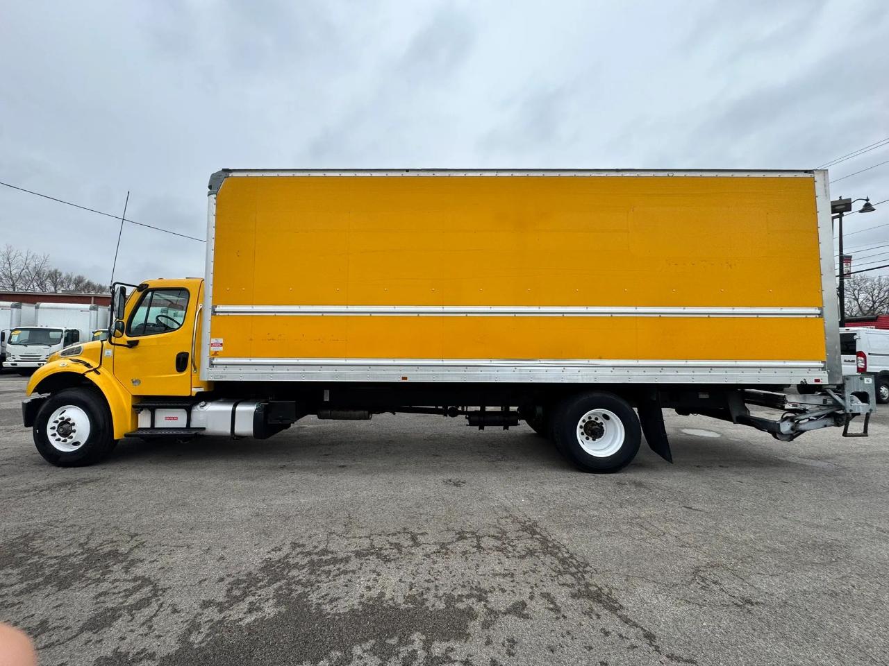 Freightliner M2 106 Medium Duty  2017