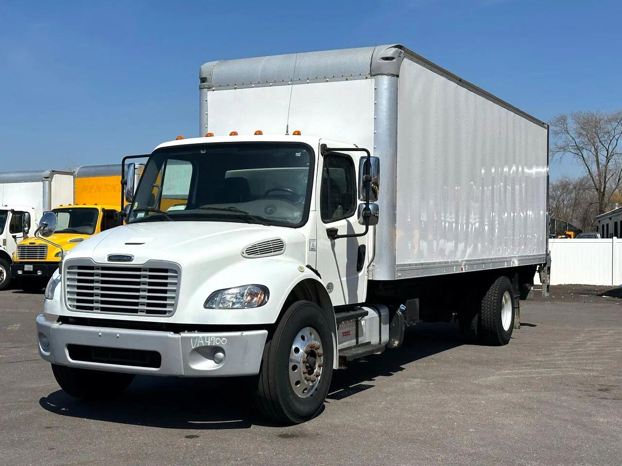 Freightliner M2 106 Medium Duty  2017