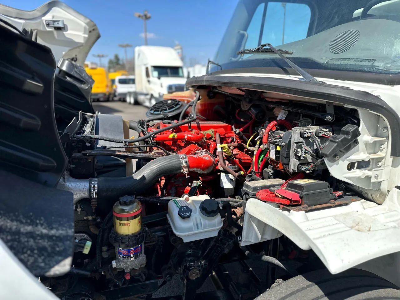 Freightliner M2 106 Medium Duty  2017