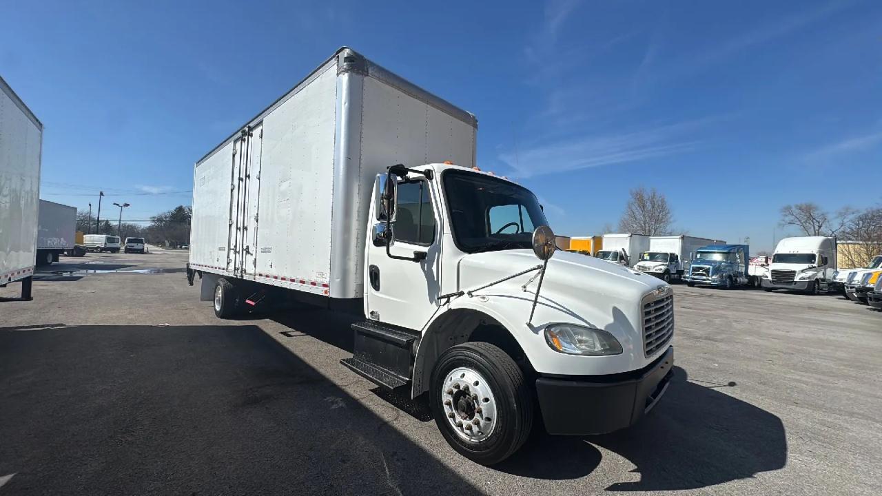 Freightliner M2 106 Medium Duty  2017