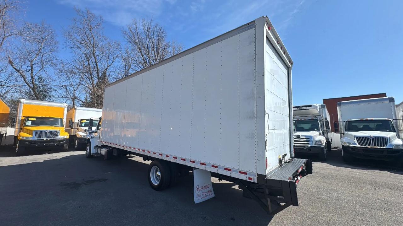 Freightliner M2 106 Medium Duty  2017