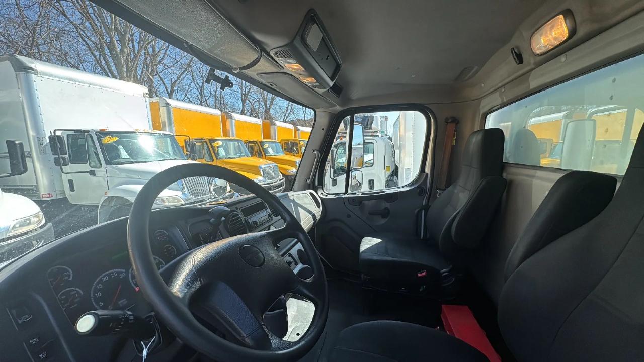Freightliner M2 106 Medium Duty  2017