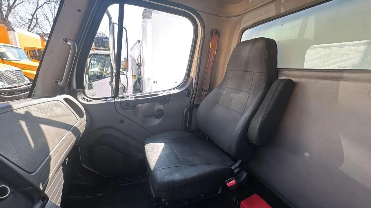 Freightliner M2 106 Medium Duty  2017