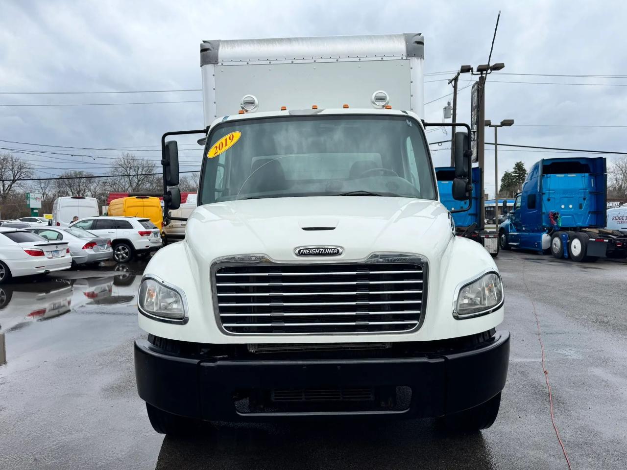 Freightliner M2 106  2019