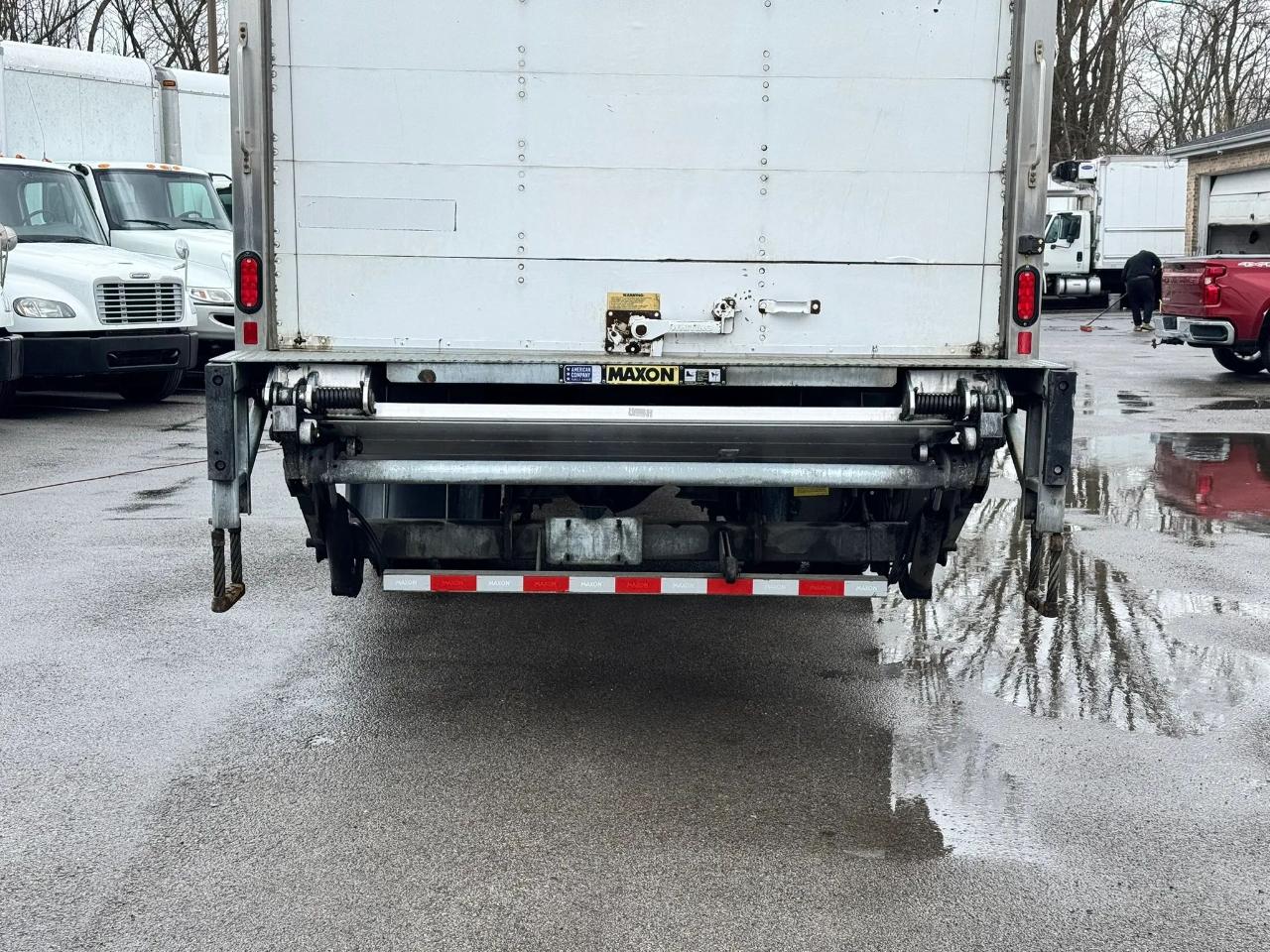 Freightliner M2 106  2019
