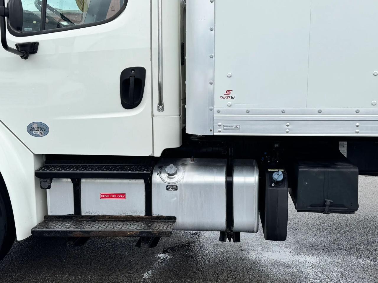 Freightliner M2 106  2019