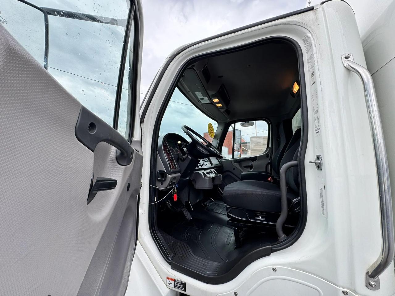 Freightliner M2 106  2019