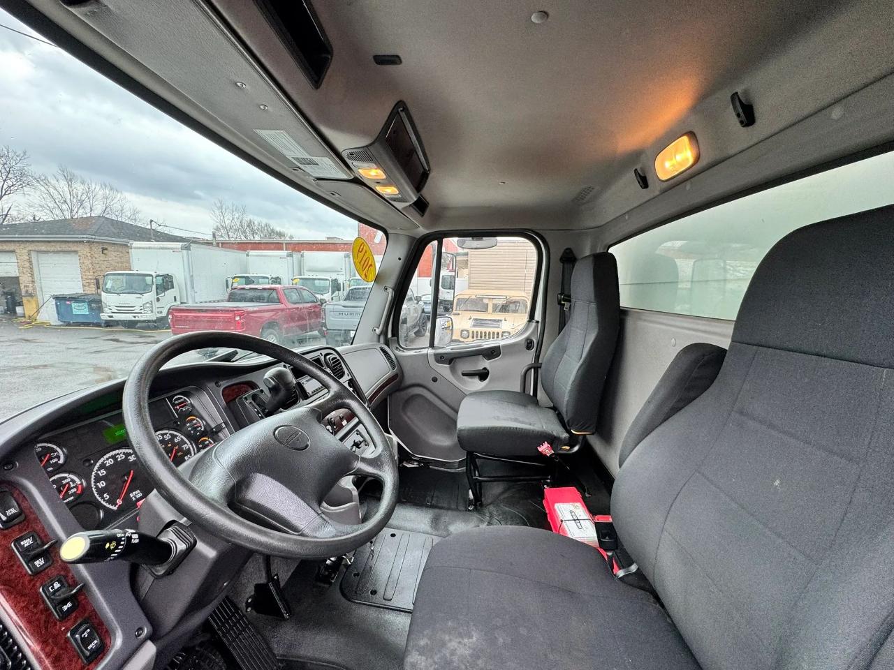 Freightliner M2 106  2019