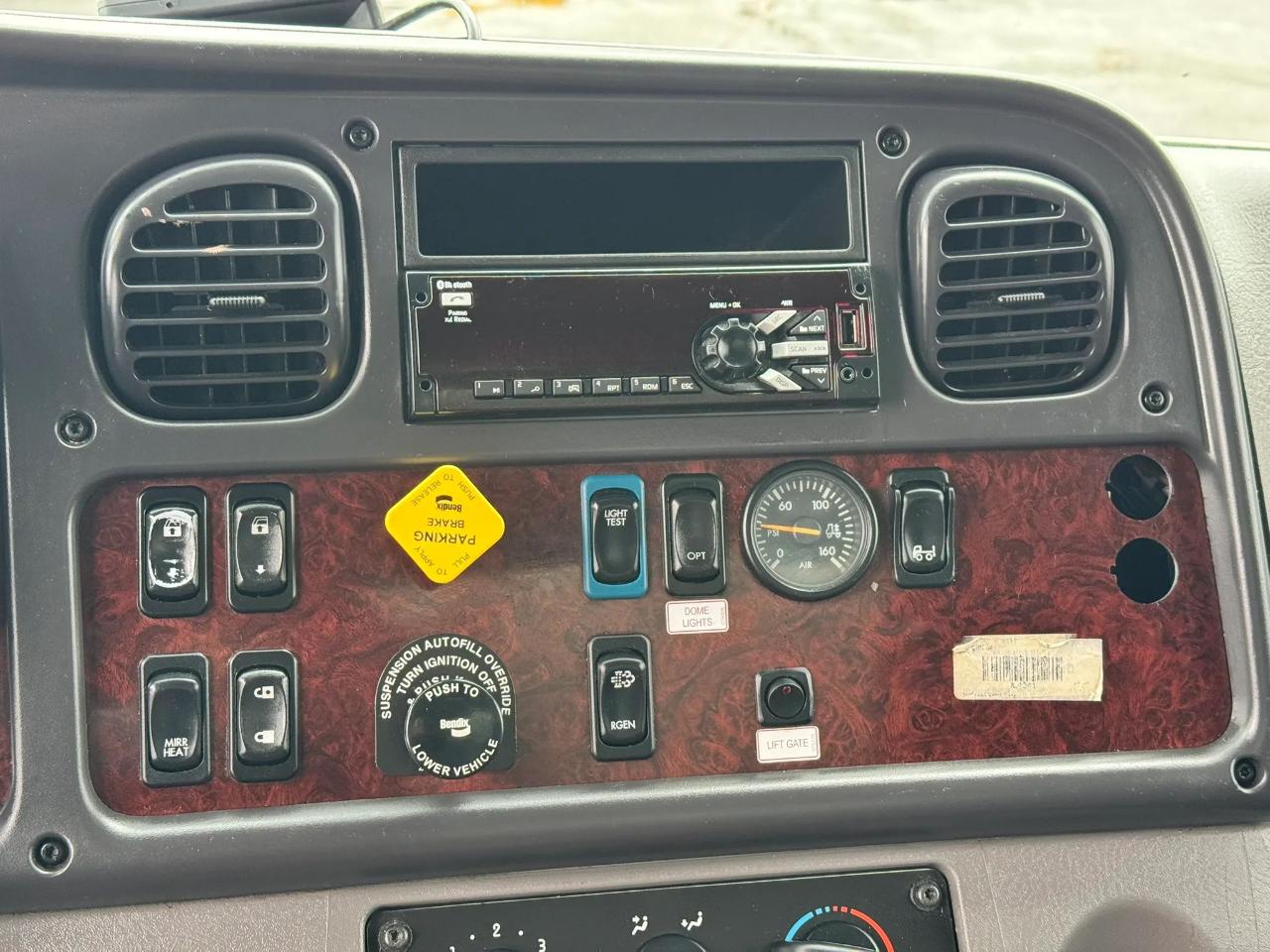 Freightliner M2 106  2019