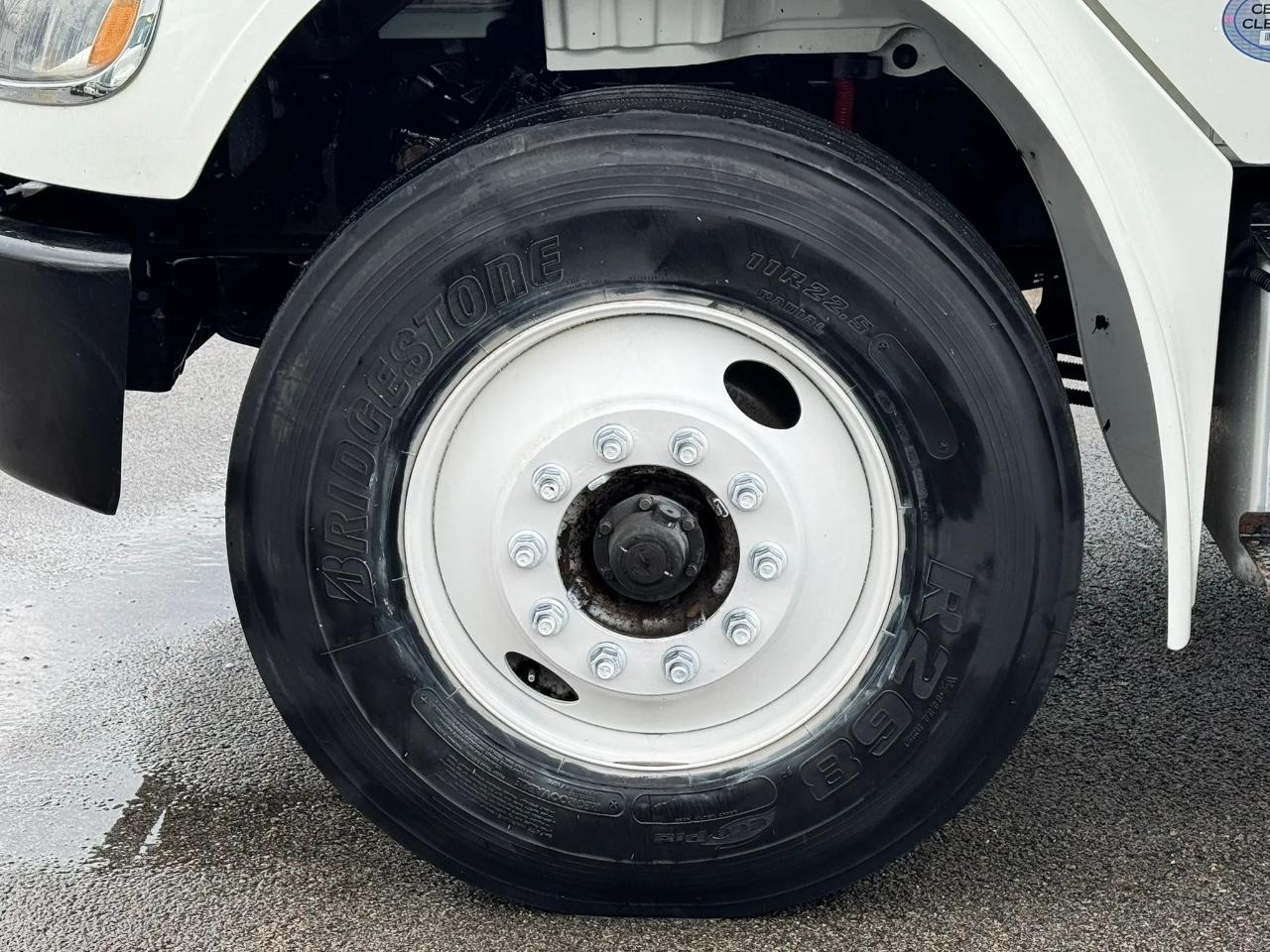 Freightliner M2 106  2019