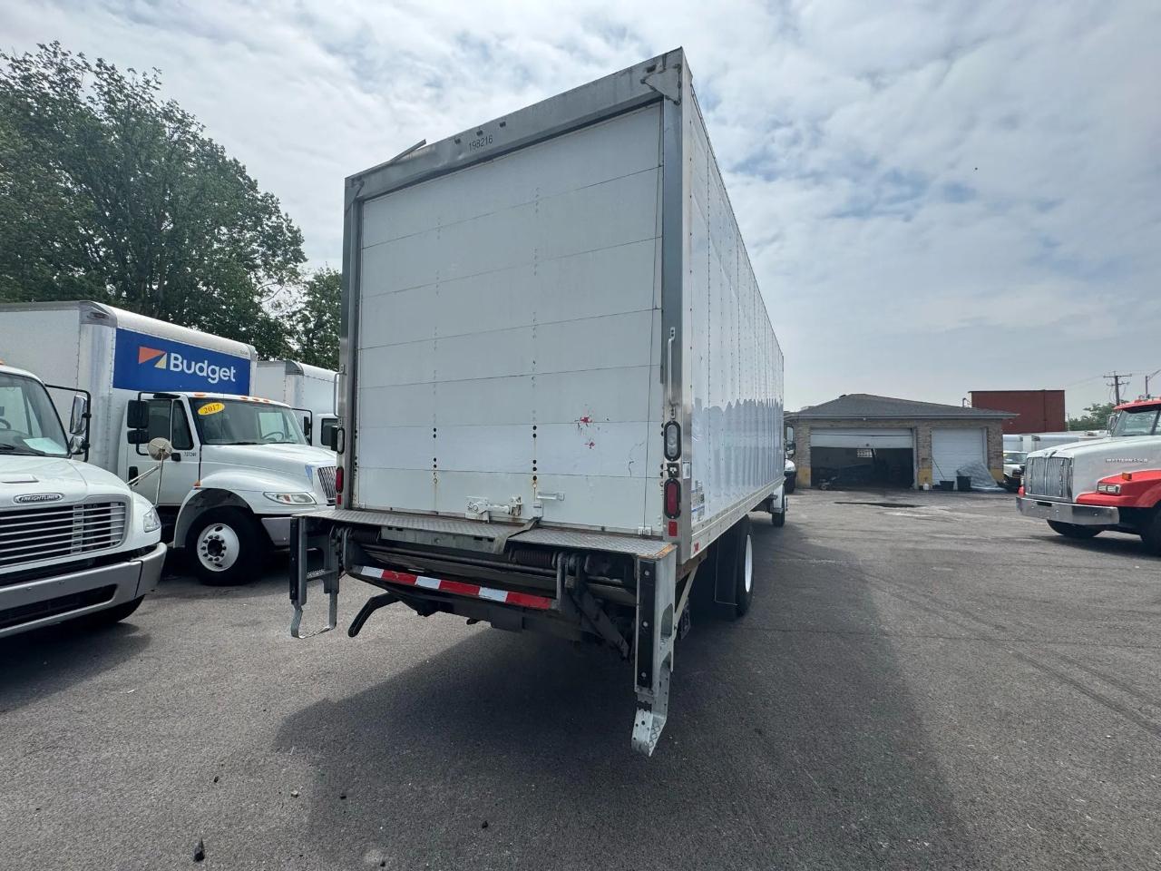 Freightliner M2 106  2018