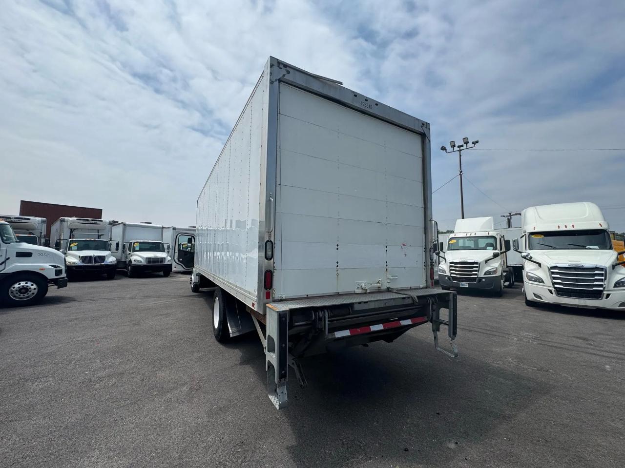 Freightliner M2 106  2018