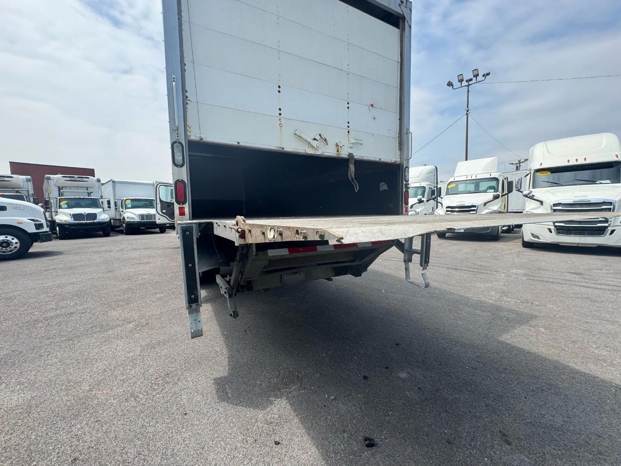 Freightliner M2 106  2018