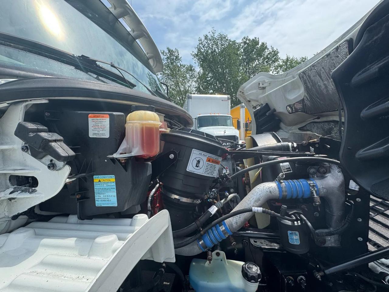 Freightliner M2 106  2018