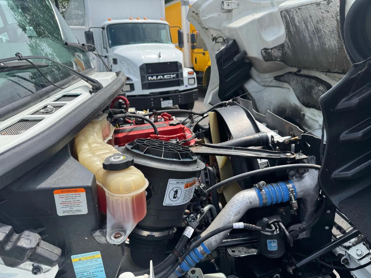 Freightliner M2 106  2018