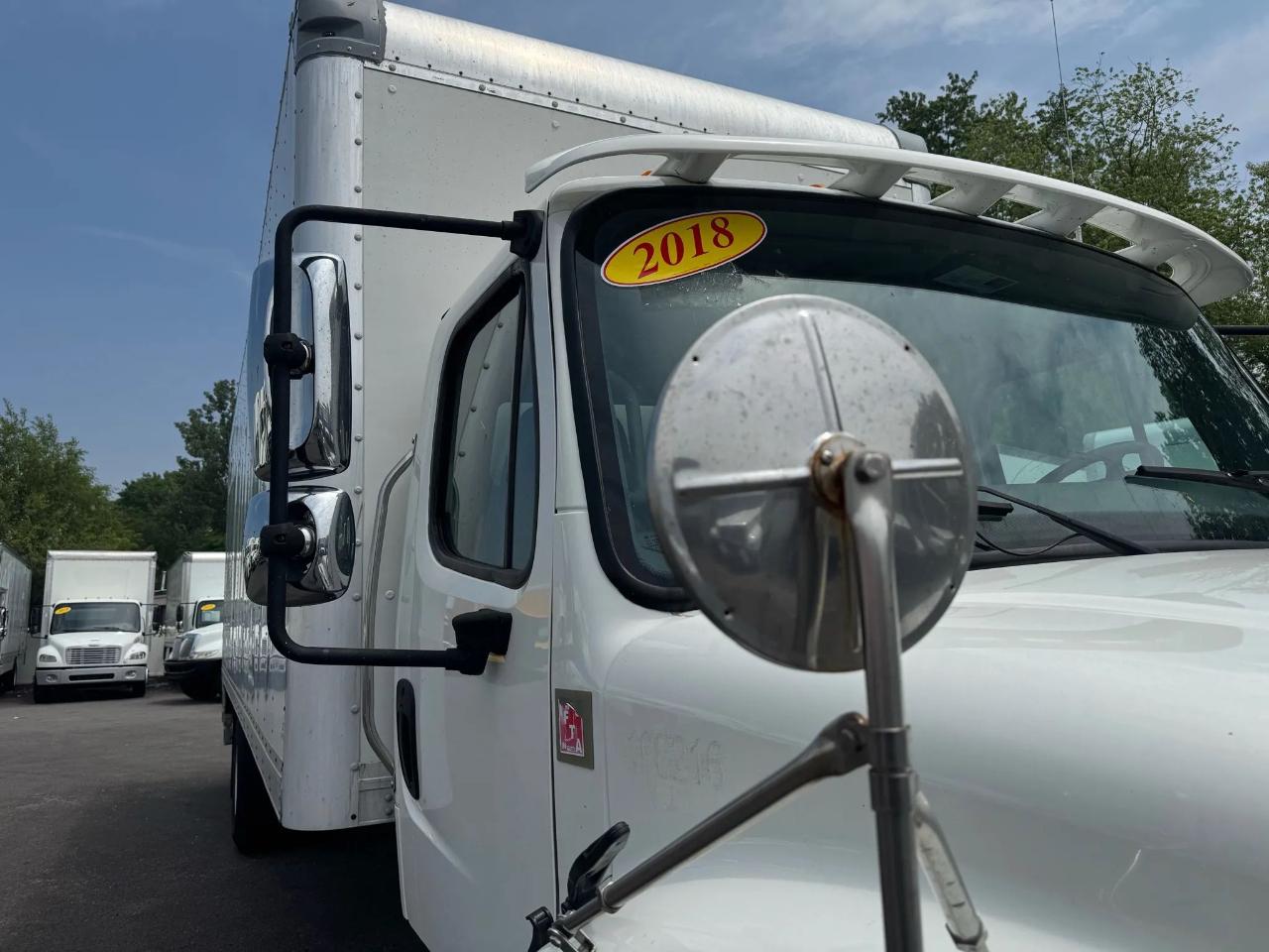 Freightliner M2 106  2018