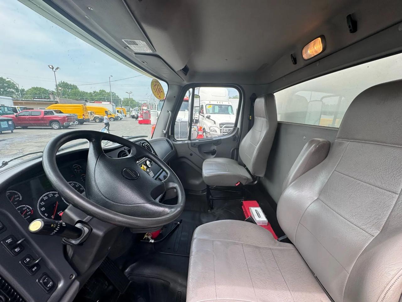 Freightliner M2 106  2018