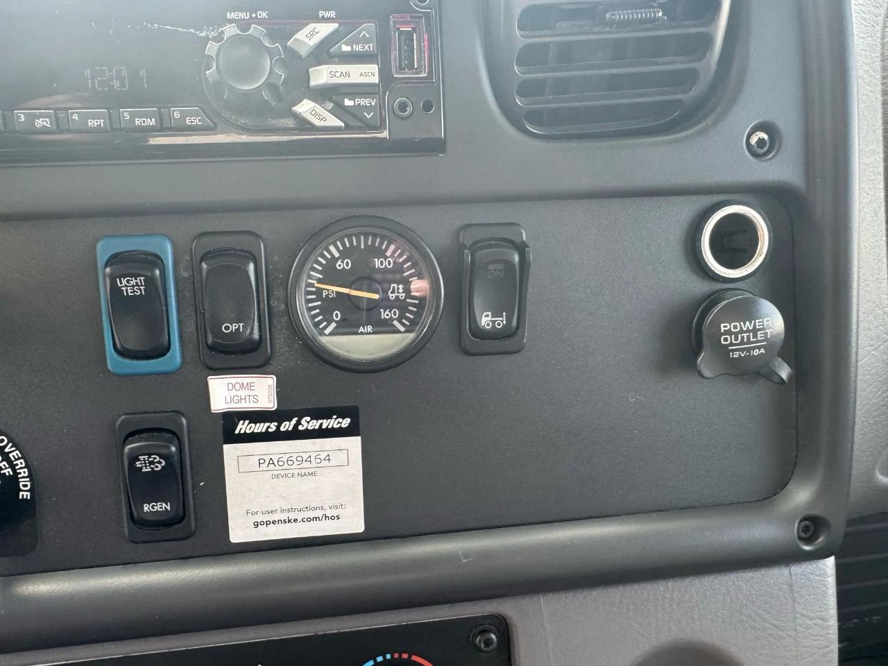 Freightliner M2 106  2018