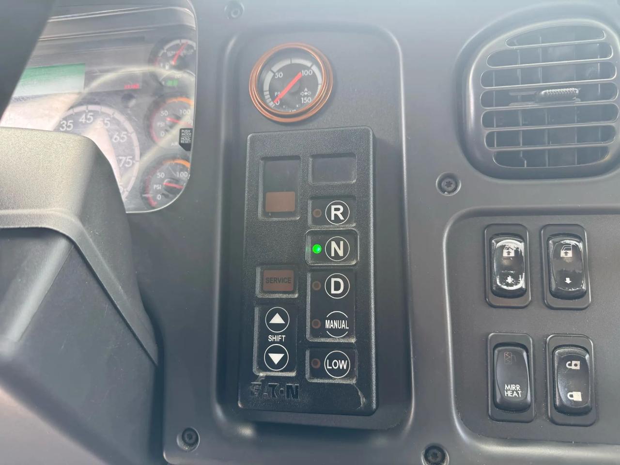 Freightliner M2 106  2018
