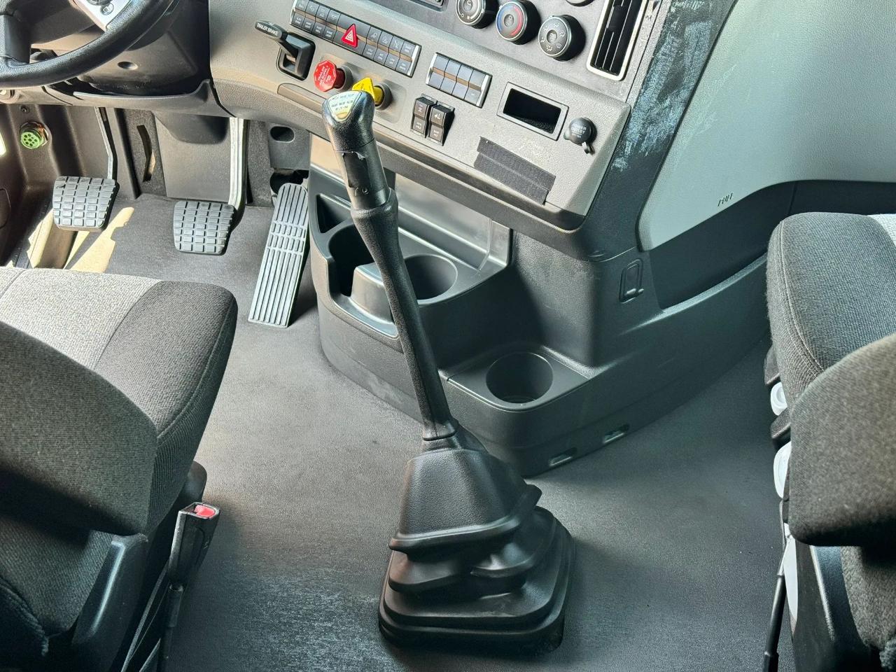 Freightliner Cascadia  2023