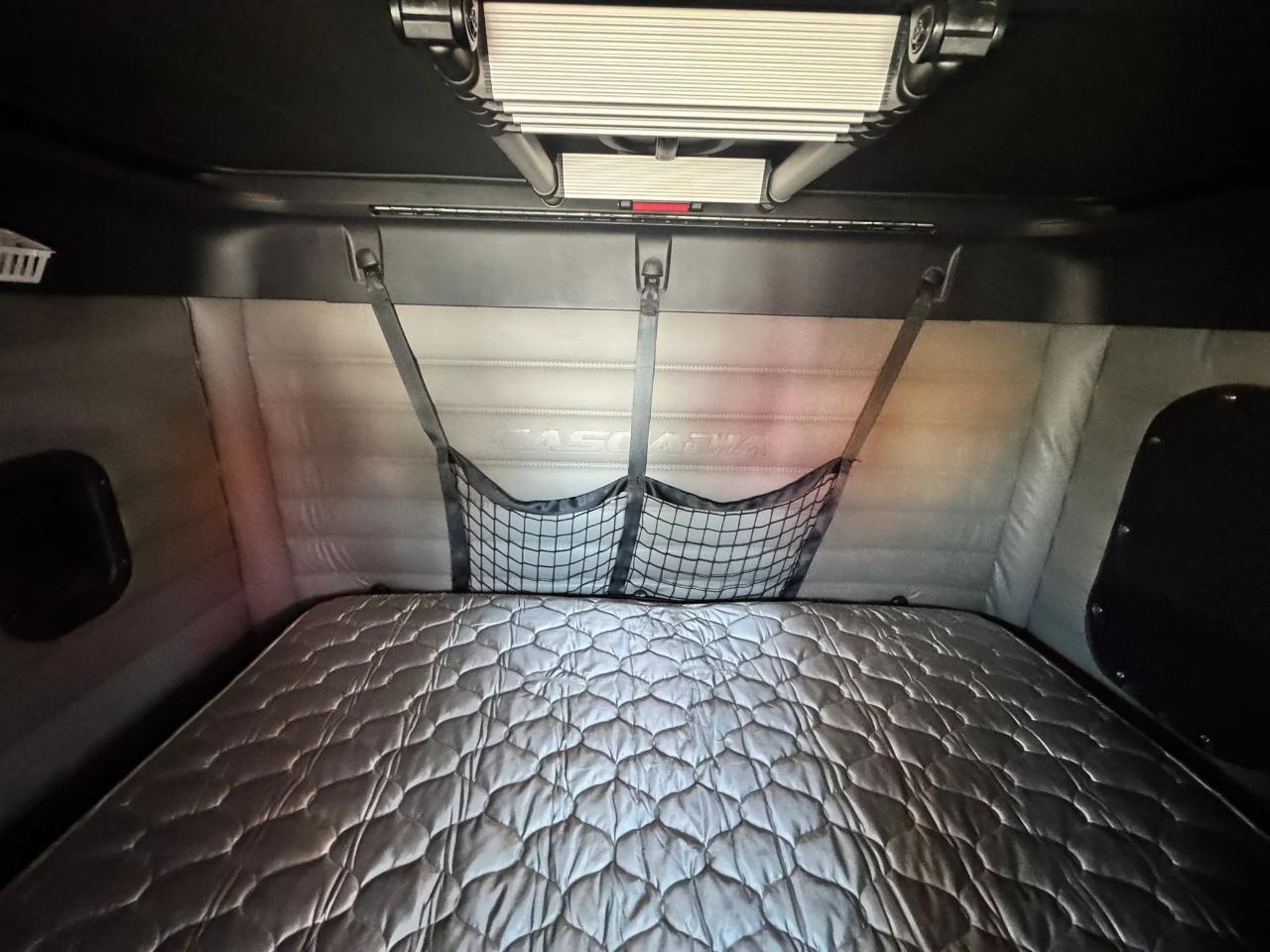 Freightliner Cascadia  2023