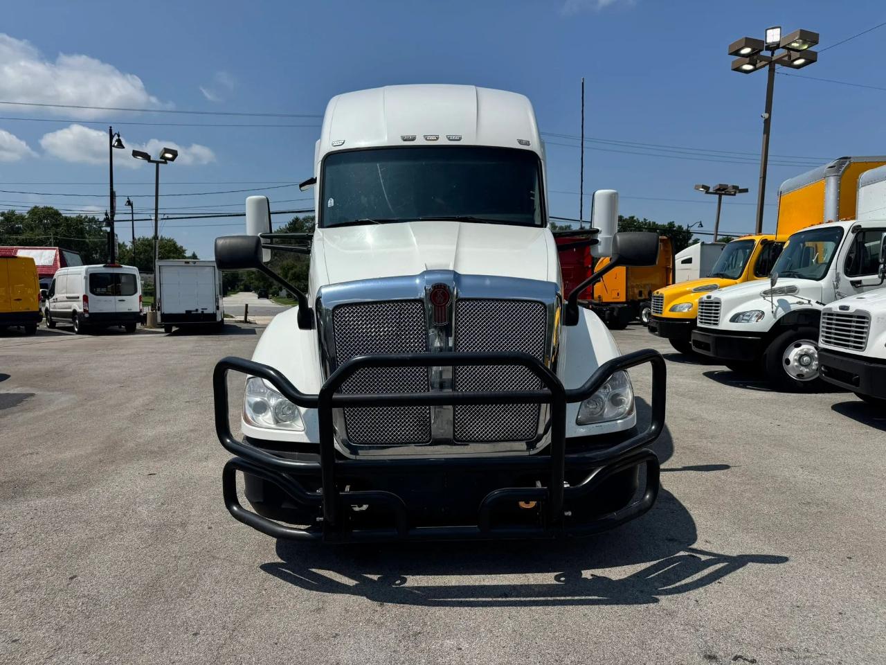 Kenworth 310  2022