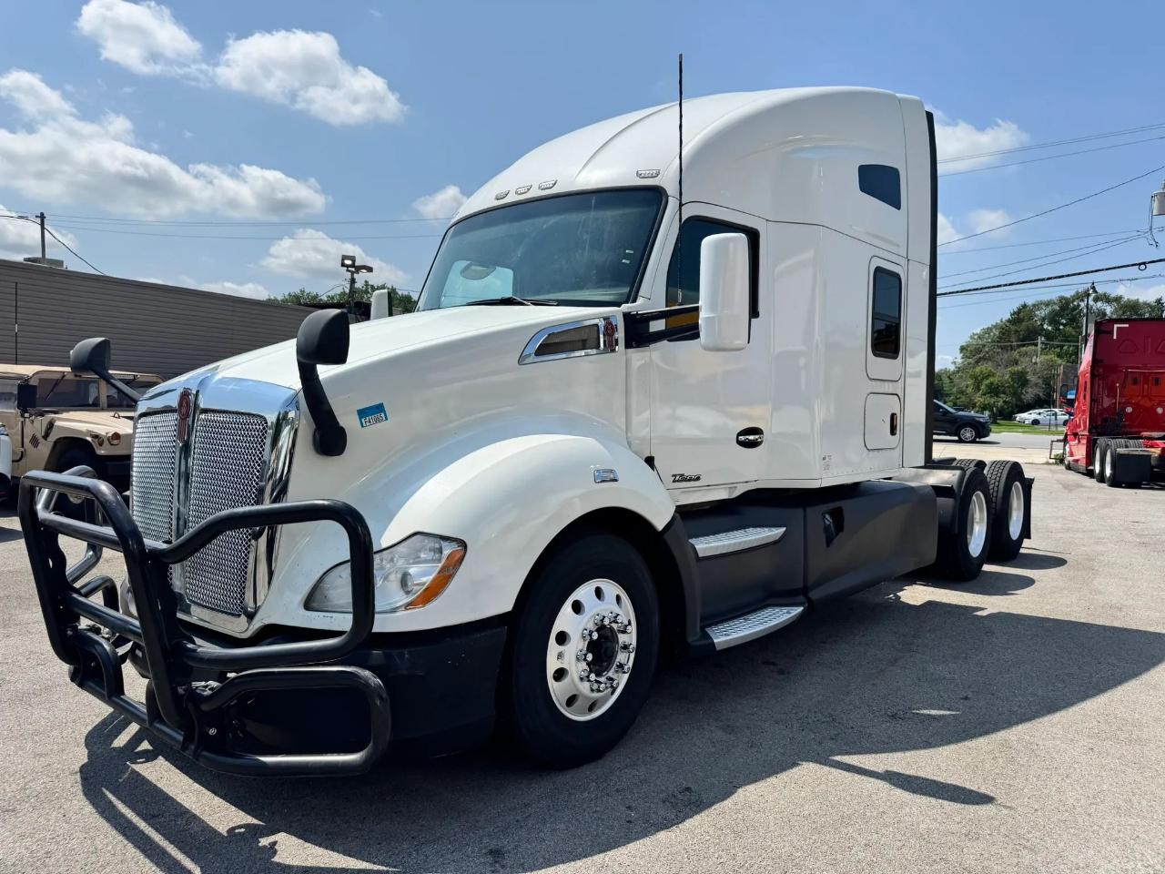 Kenworth 310  2022