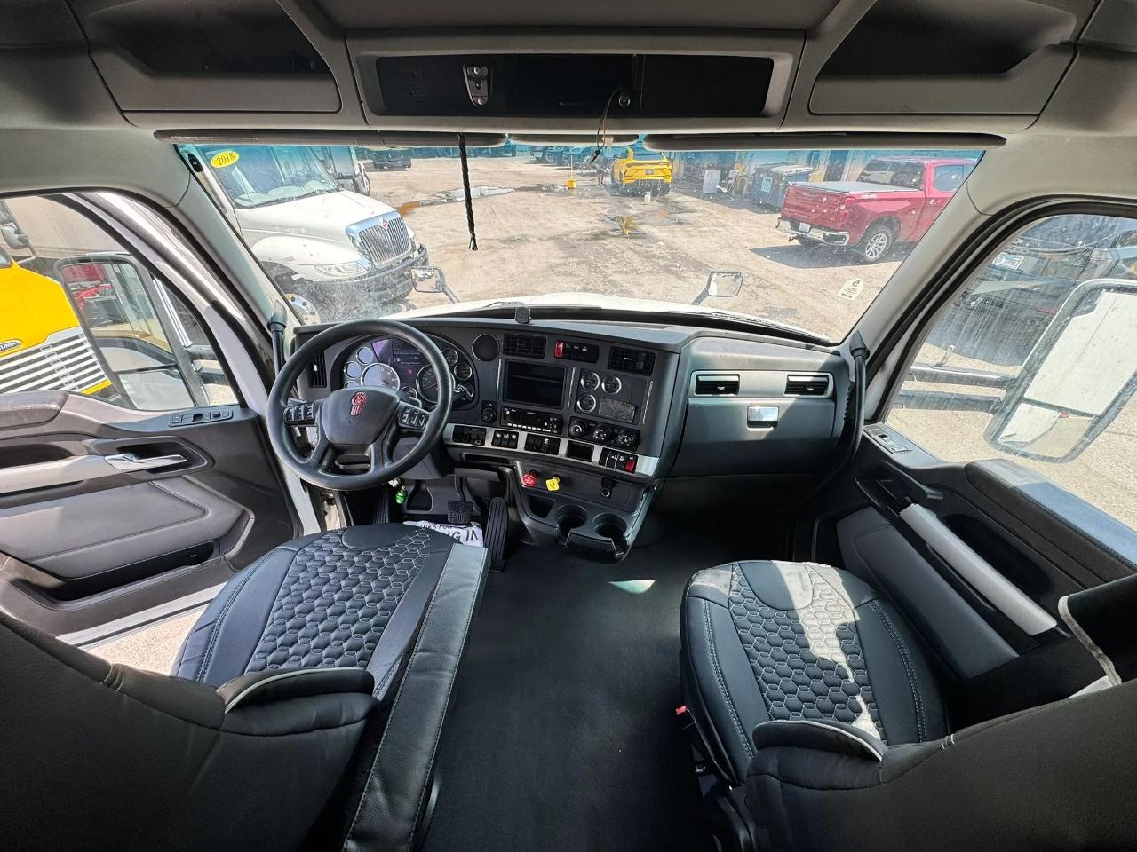 Kenworth 310  2022