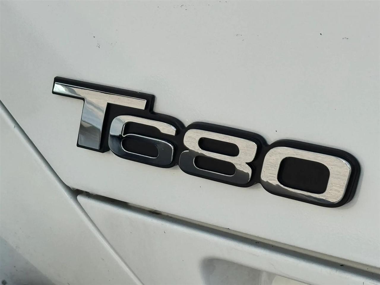 Kenworth 310  2022