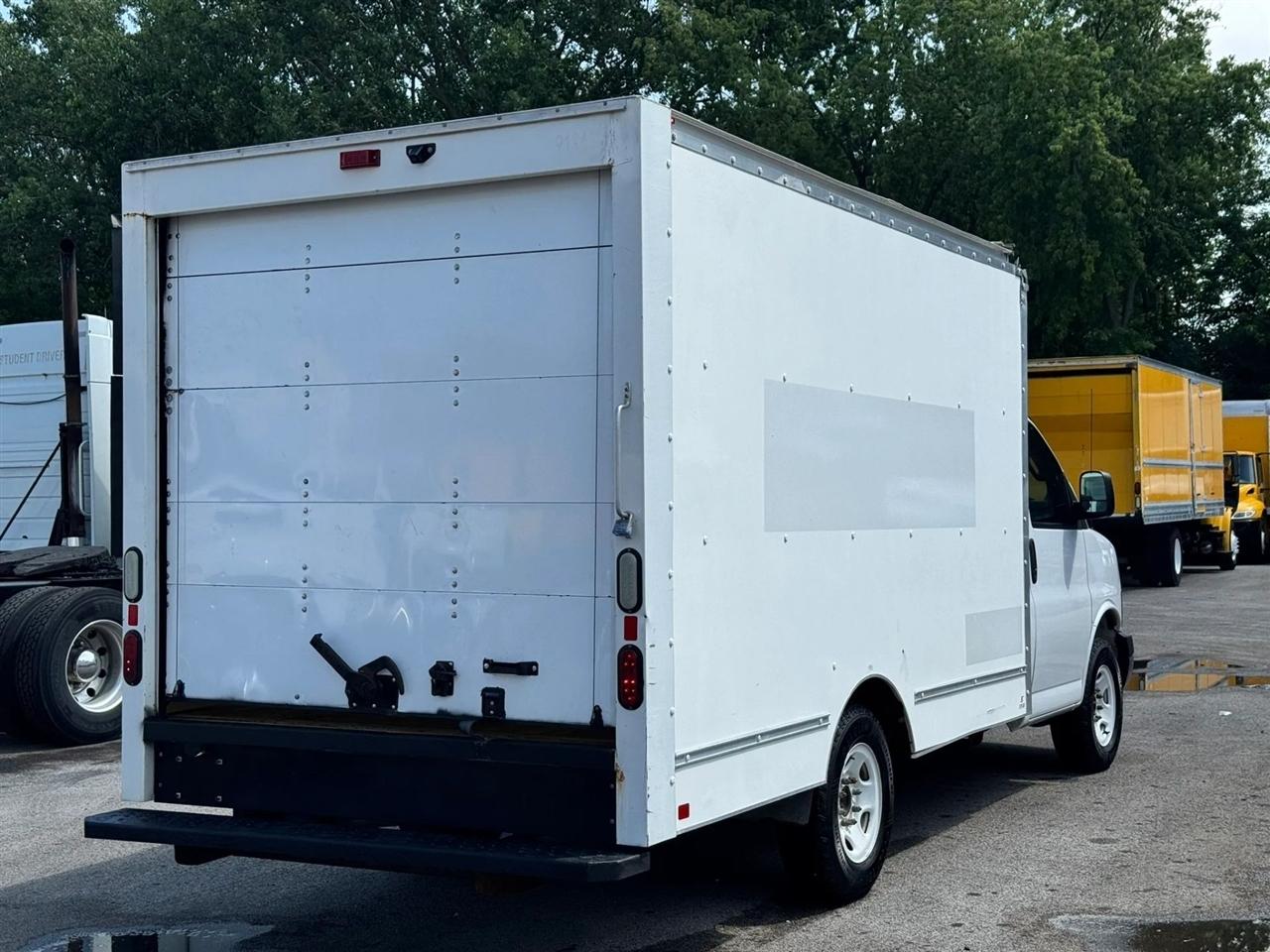 GMC Savana G3500 139 in 2019