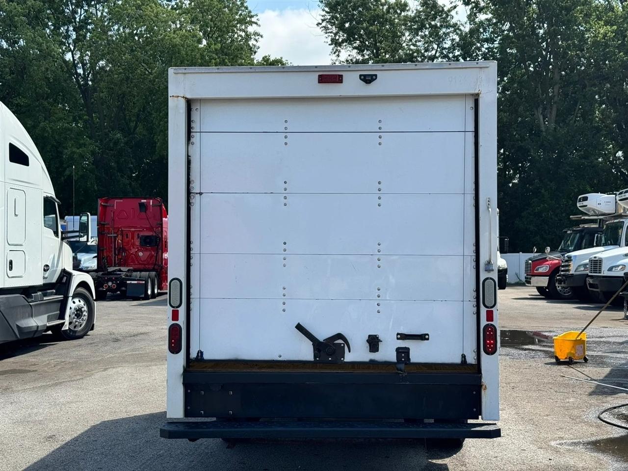 GMC Savana G3500 139 in 2019
