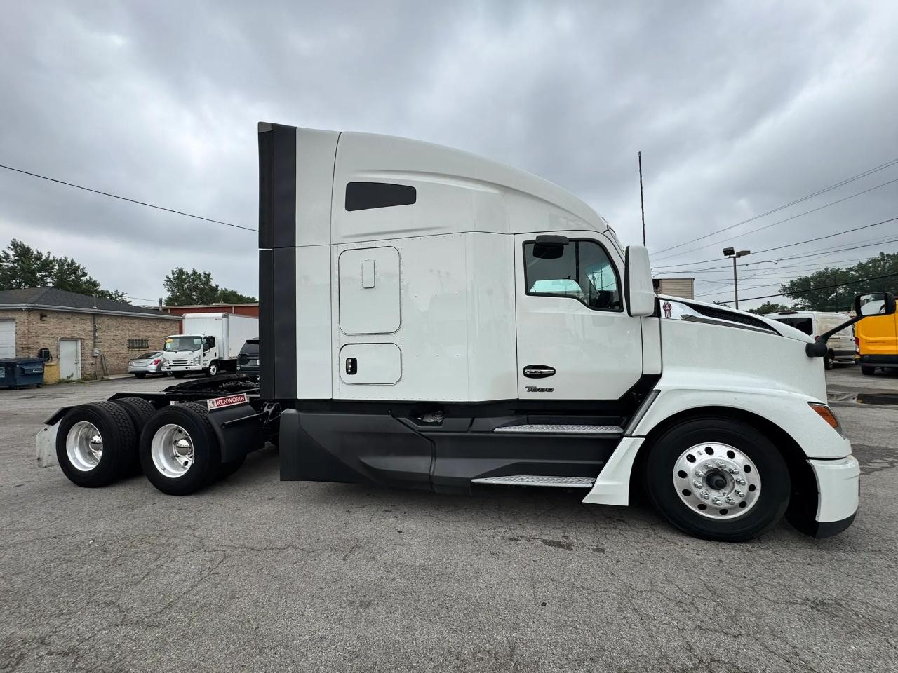 Kenworth T680  2023