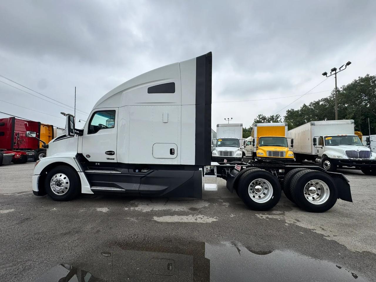Kenworth T680  2023