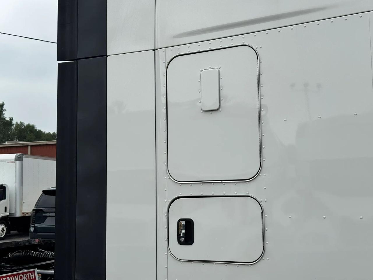 Kenworth T680  2023