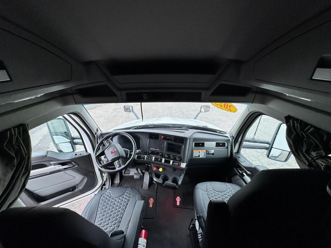 Kenworth T680  2023