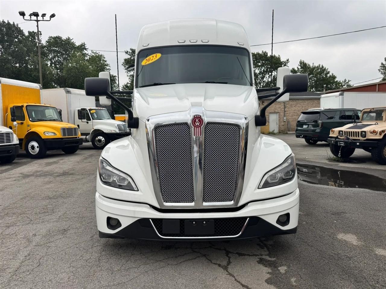 2023 Kenworth T680 