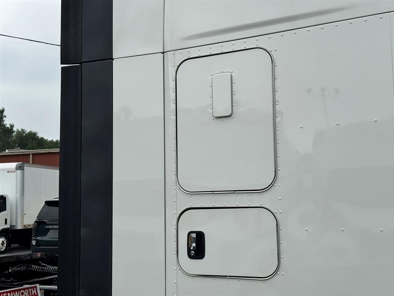 Kenworth T680  2023