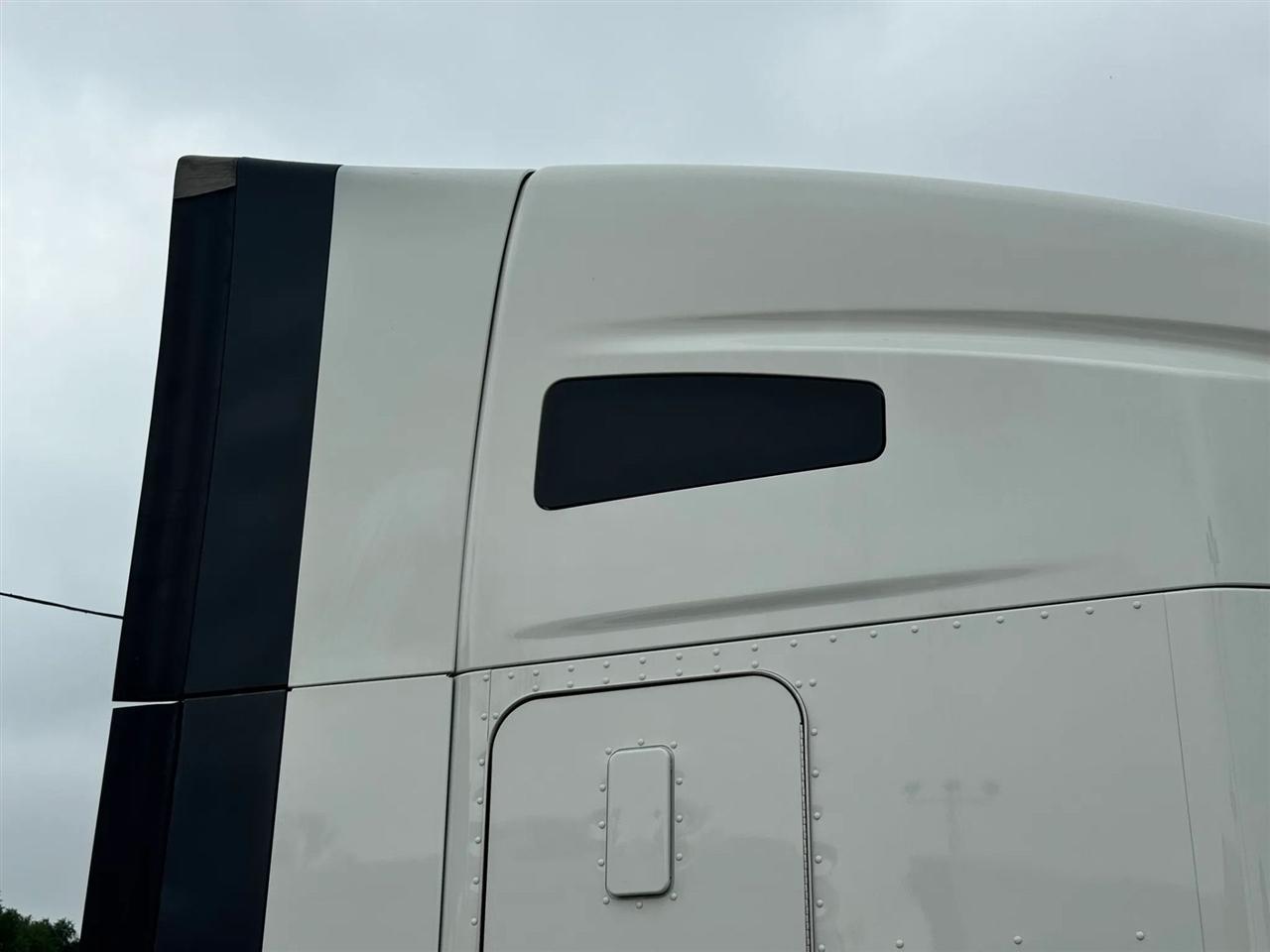 Kenworth T680  2023