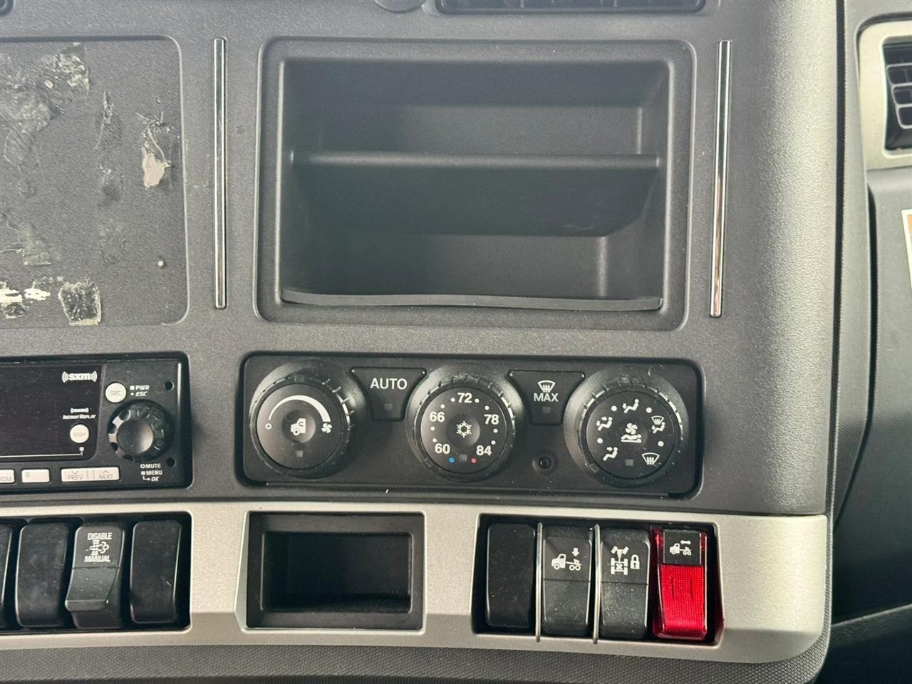 Kenworth T680  2023