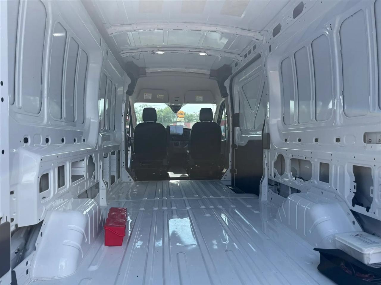 Ford Transit 350 Van Low Roof w/Sliding Pass. 130-in. WB 2023
